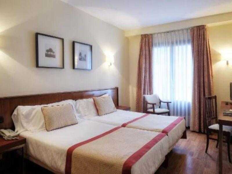 Hotel Y Apartamentos Arias ナビア エクステリア 写真