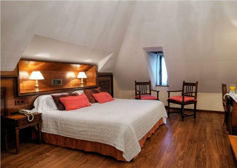 Hotel Y Apartamentos Arias ナビア エクステリア 写真