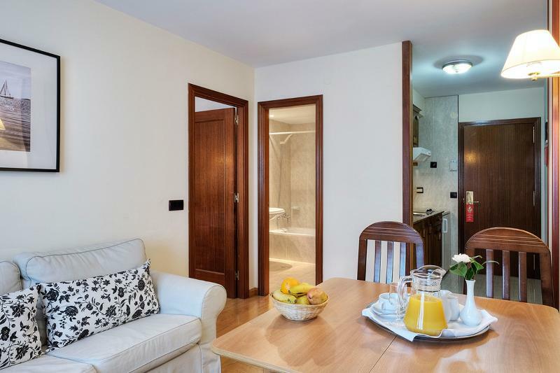 Hotel Y Apartamentos Arias ナビア エクステリア 写真